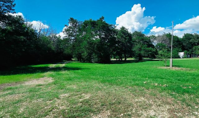 108 County Road 1102, Streetman, TX 75859