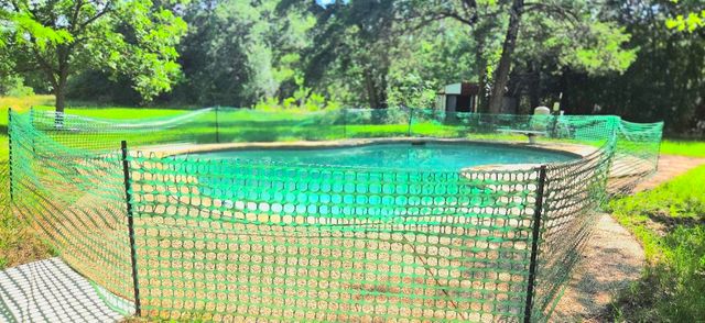 108 County Road 1102, Streetman, TX 75859