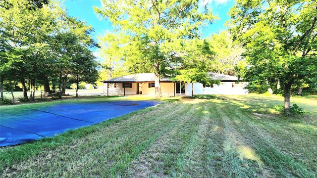 108 County Road 1102, Streetman, TX 75859