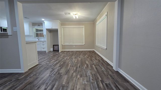108 County Road 1102, Streetman, TX 75859