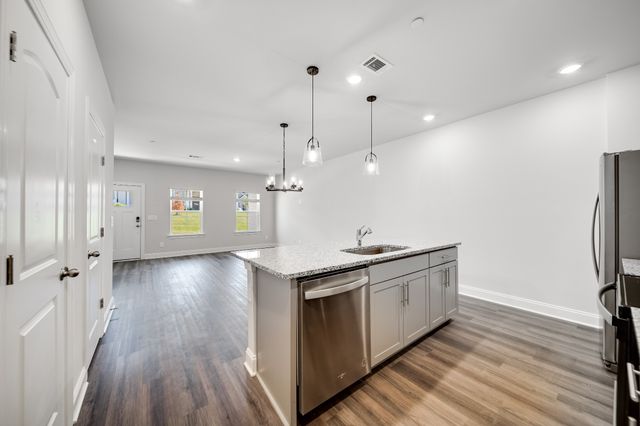 204 Douglas Bend Rd Unit 405, Gallatin, TN 37066