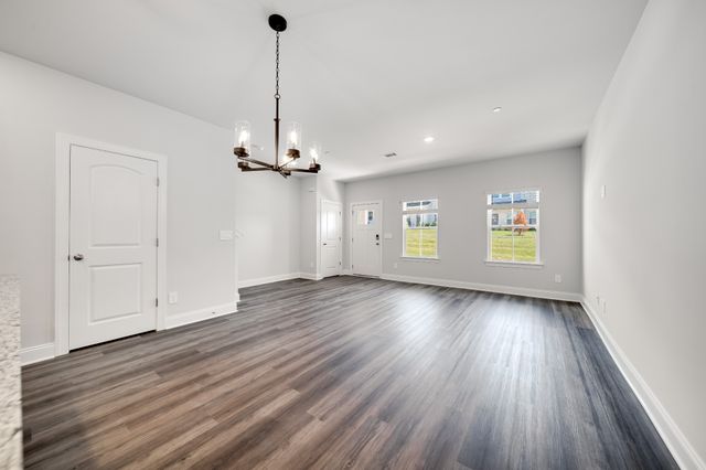 204 Douglas Bend Rd Unit 405, Gallatin, TN 37066