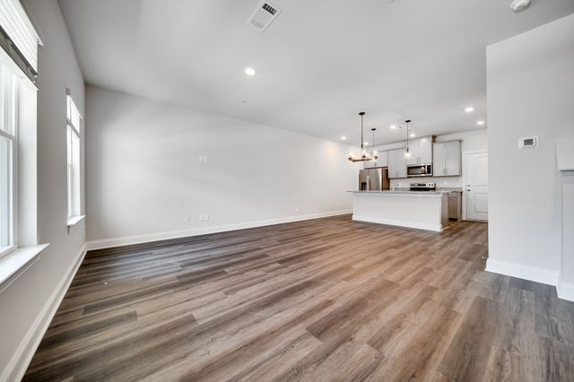 204 Douglas Bend Rd Unit 405, Gallatin, TN 37066