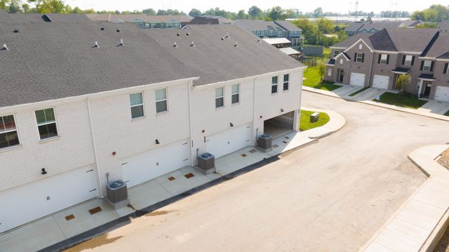 204 Douglas Bend Rd Unit 405, Gallatin, TN 37066