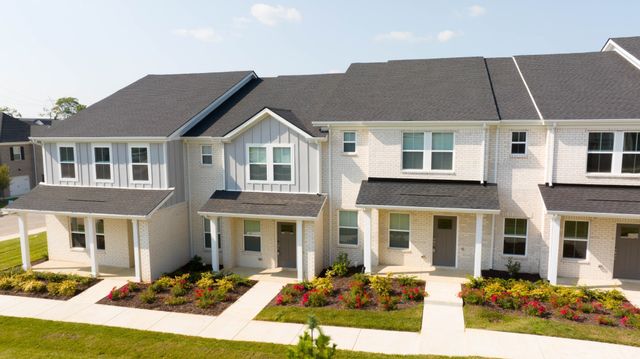 204 Douglas Bend Rd Unit 405, Gallatin, TN 37066