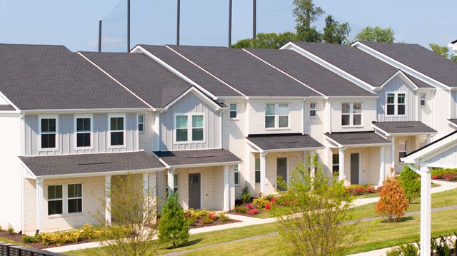 204 Douglas Bend Rd Unit 405, Gallatin, TN 37066