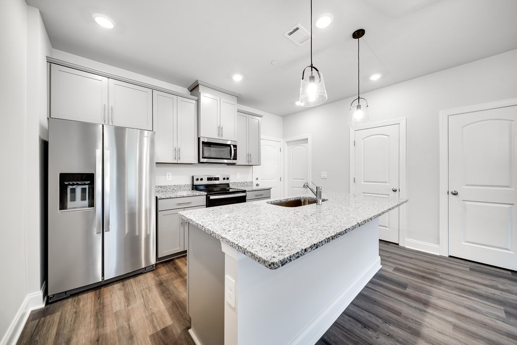 204 Douglas Bend Rd Unit 405, Gallatin, TN 37066