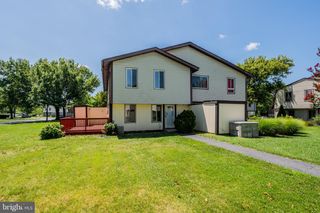 89 KING HENRY CIR #89, Baltimore, MD 21237