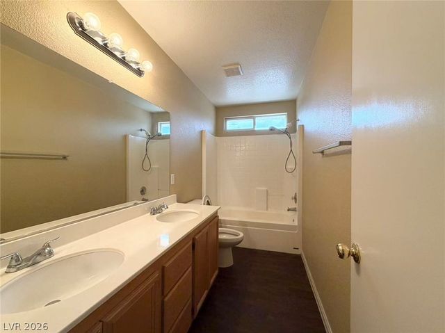 8540 LAST POINT Avenue, Las Vegas, NV 89129