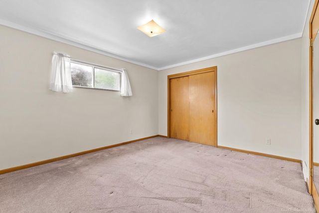 28400 Rosebriar Street, Saint Clair Shores, MI 48081