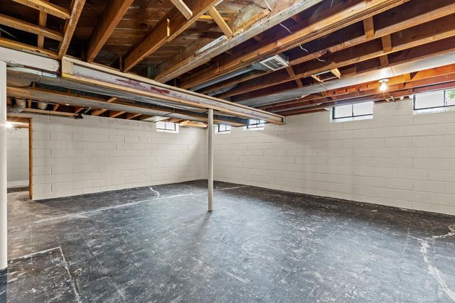 28400 Rosebriar Street, Saint Clair Shores, MI 48081