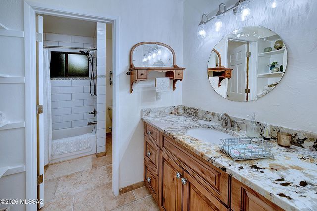 5425 E Placita Hayuco, Tucson, AZ 85718