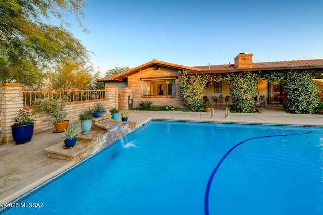 5425 E Placita Hayuco, Tucson, AZ 85718