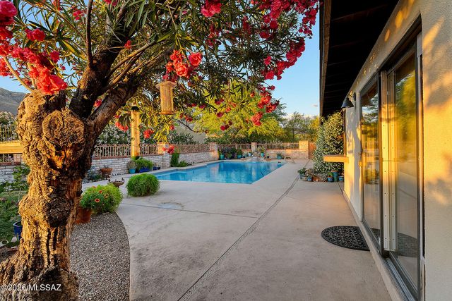 5425 E Placita Hayuco, Tucson, AZ 85718