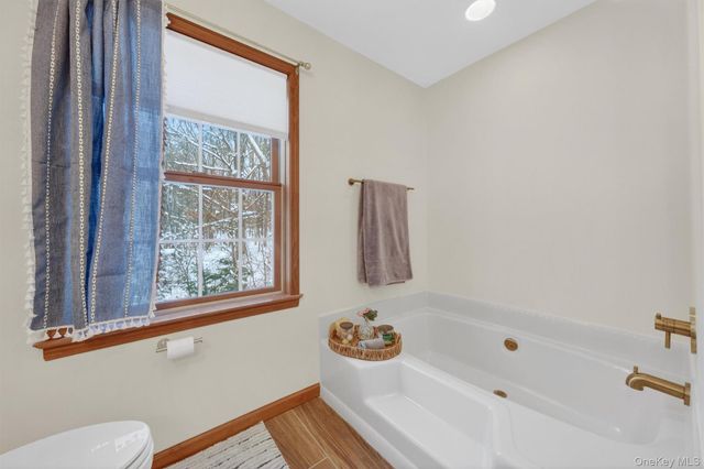 85 Dashville Road, New Paltz, NY 12561