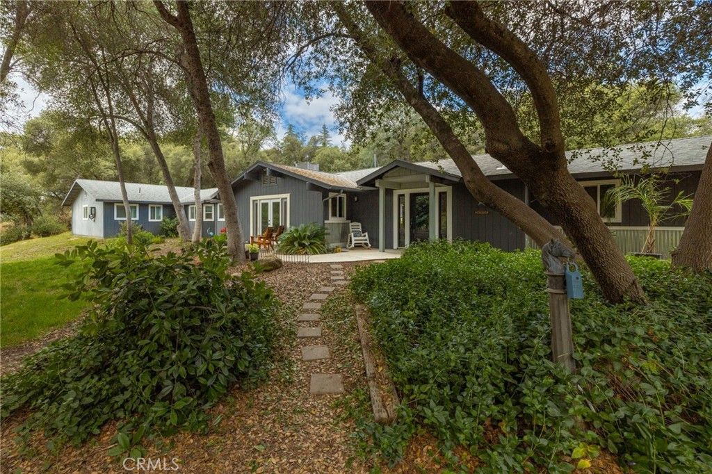 Image 6 of property listing at 46320 Oonay Nation Road, Coarsegold, CA 93614