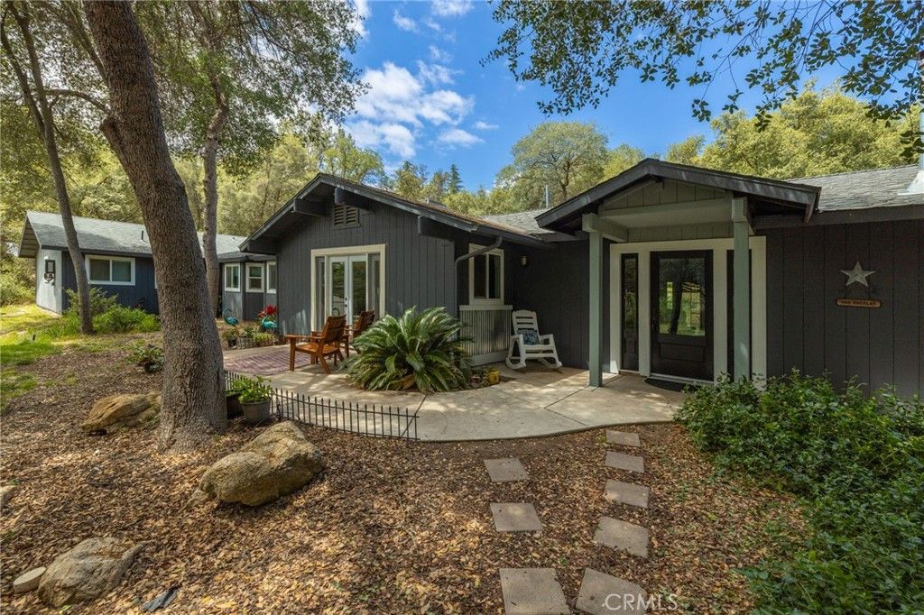 Image 9 of property listing at 46320 Oonay Nation Road, Coarsegold, CA 93614