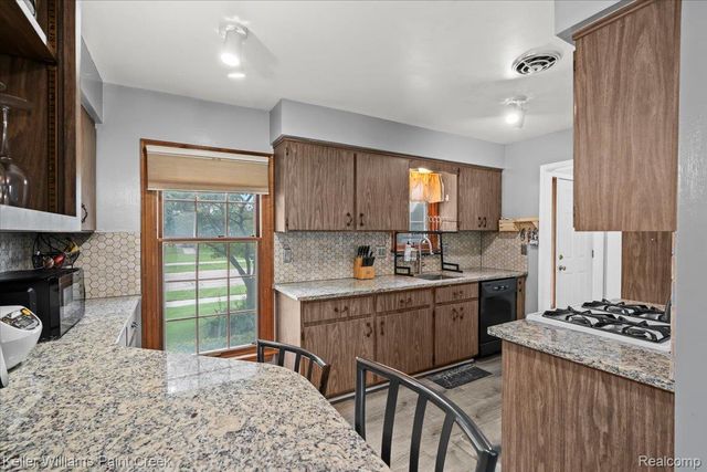 24243 Bashian Drive, Novi, MI 48375