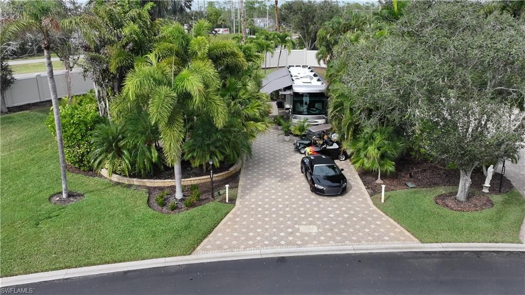 4662 Southern Breeze DR, NAPLES, FL 34114 — photo 2