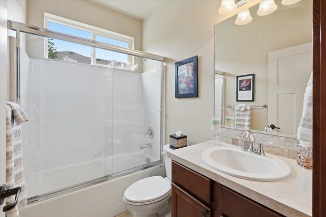 16507 E 10th Ln, Spokane Valley, WA 99037