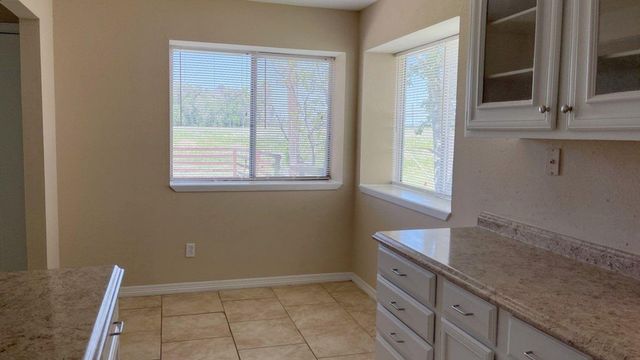 306 Aft Way, Crosby, TX 77532