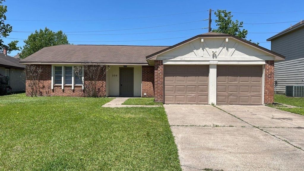 306 Aft Way, Crosby, TX 77532