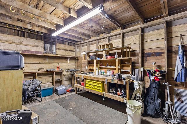 9677 State Hwy 96, Carthage, MO 64836