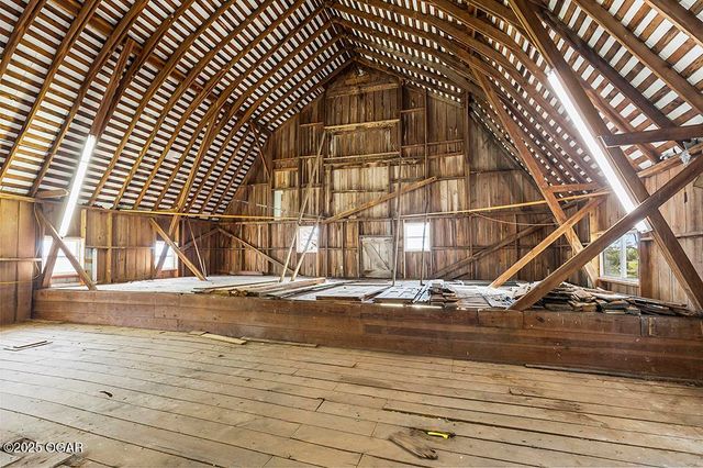 9677 State Hwy 96, Carthage, MO 64836