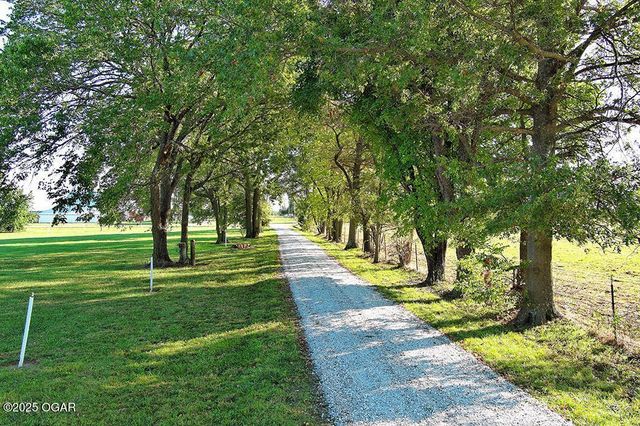 9677 State Hwy 96, Carthage, MO 64836