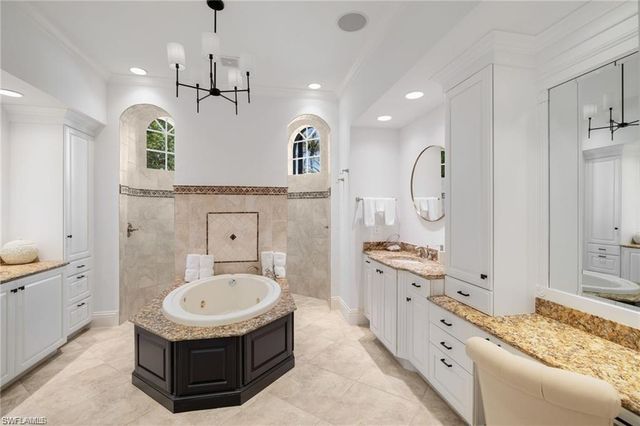 18580 Verona Lago DR, Miromar Lakes, FL 33913