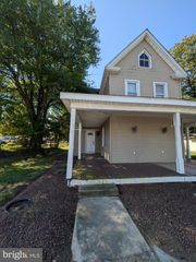 202 E MARKET ST, Greenwood, DE 19950