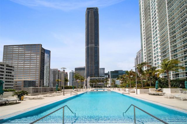 950 Brickell Bay Drive 1211, Miami, FL 33131