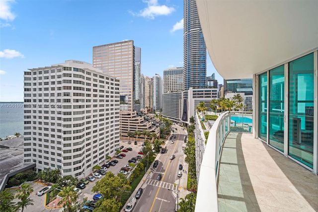 950 Brickell Bay Drive 1211, Miami, FL 33131