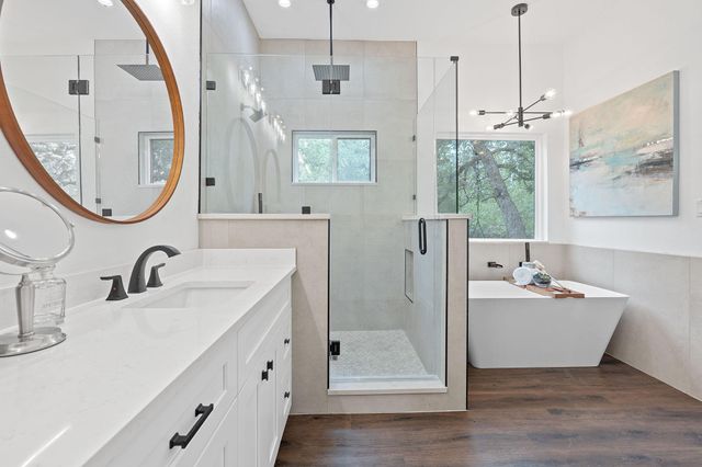 103 Mills XING, Bastrop, TX 78602