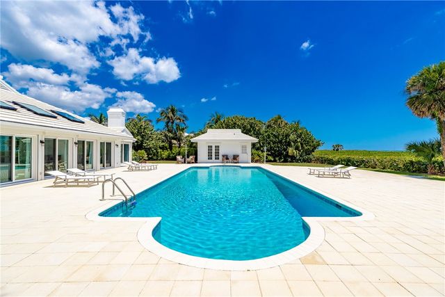 1916 Ocean Drive, Vero Beach, FL 32963