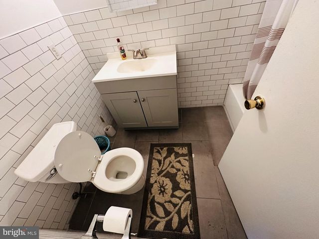 7525 CALVERT ST, Philadelphia, PA 19152