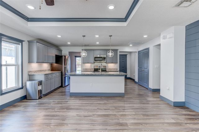 1078 E PIERCE AVENUE, Orlando, FL 32809