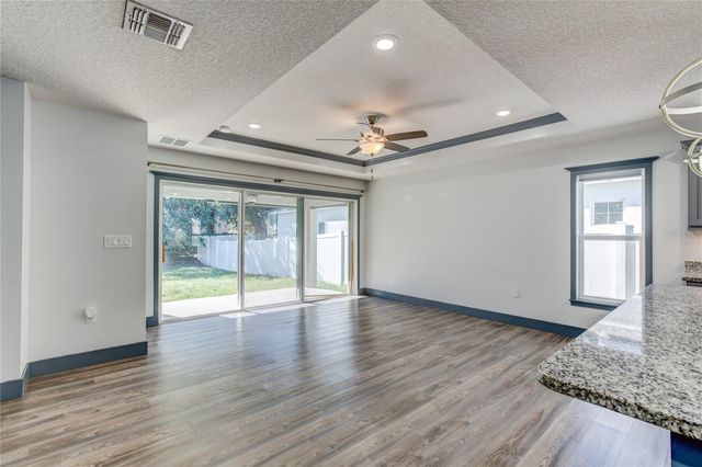 1078 E PIERCE AVENUE, Orlando, FL 32809