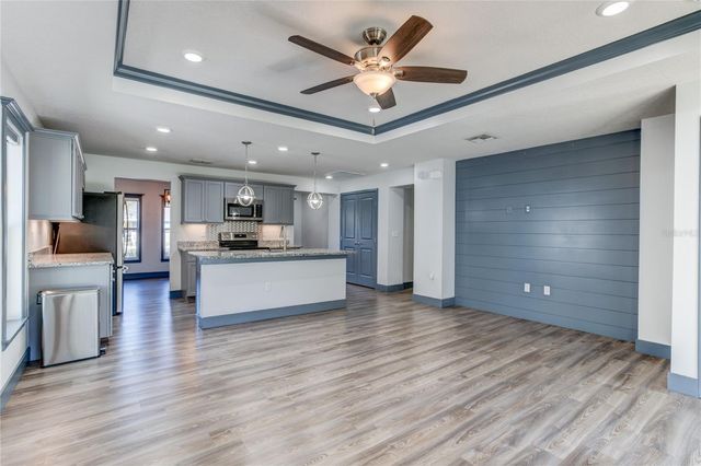 1078 E PIERCE AVENUE, Orlando, FL 32809