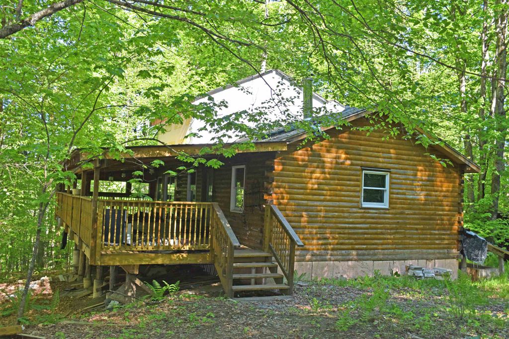 397 Winch Hill Extension, Roxbury, VT 05663