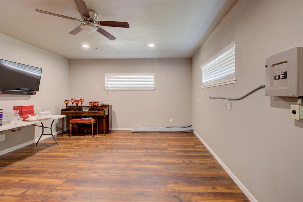 Image 22 of property listing at 1750 1st Street, Atwater, CA 95301