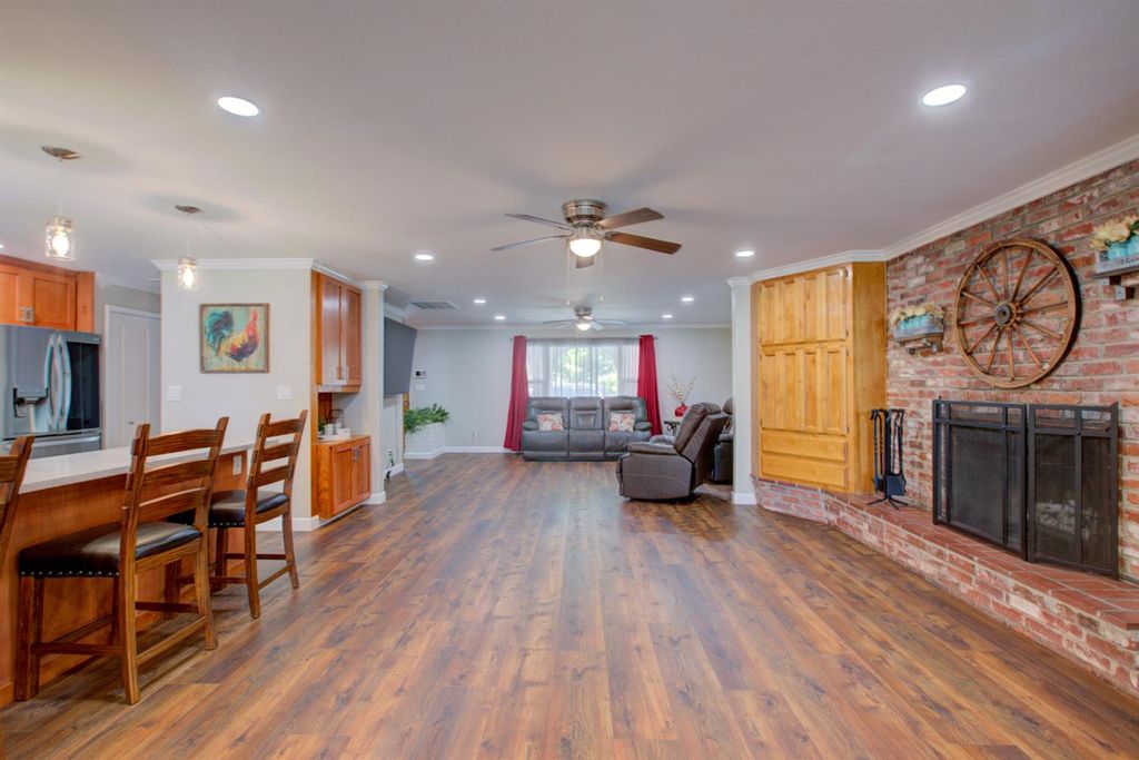 Image 7 of property listing at 1750 1st Street, Atwater, CA 95301