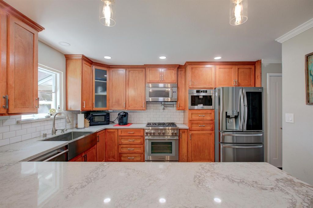 Image 8 of property listing at 1750 1st Street, Atwater, CA 95301