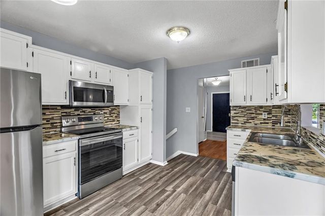 12736 W 108th Street, Overland Park, KS 66210