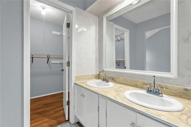 12736 W 108th Street, Overland Park, KS 66210