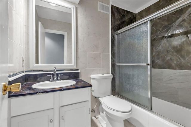 12736 W 108th Street, Overland Park, KS 66210