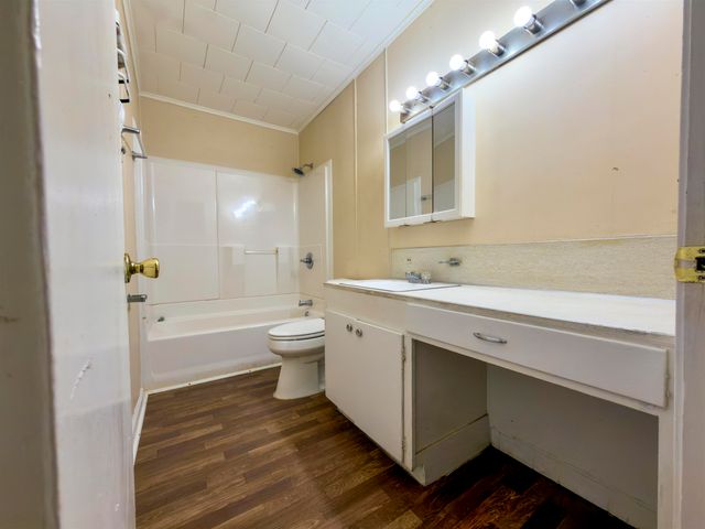 212 Fairlane Dr, Gray, LA 70359