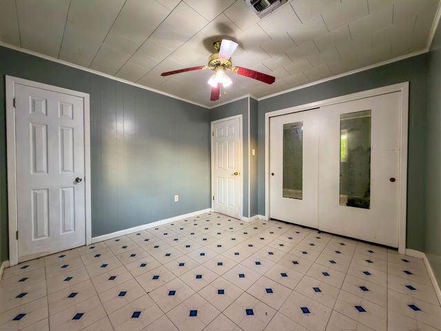 212 Fairlane Dr, Gray, LA 70359
