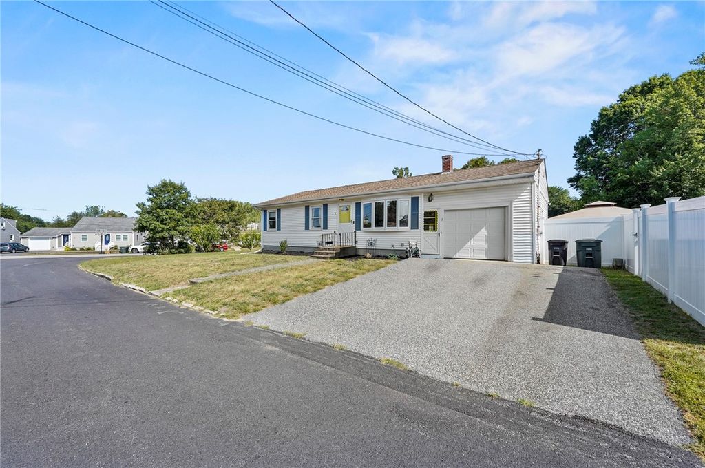 7 Marion Avenue, Coventry, RI 02816