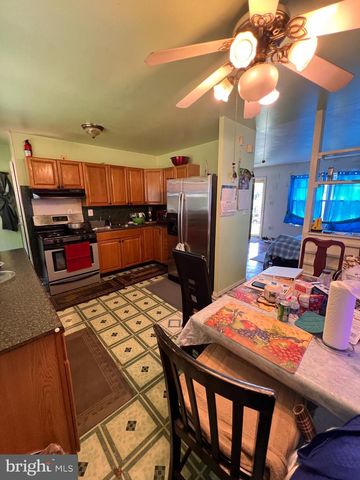 8804 MCHENRY LN, Lanham, MD 20706